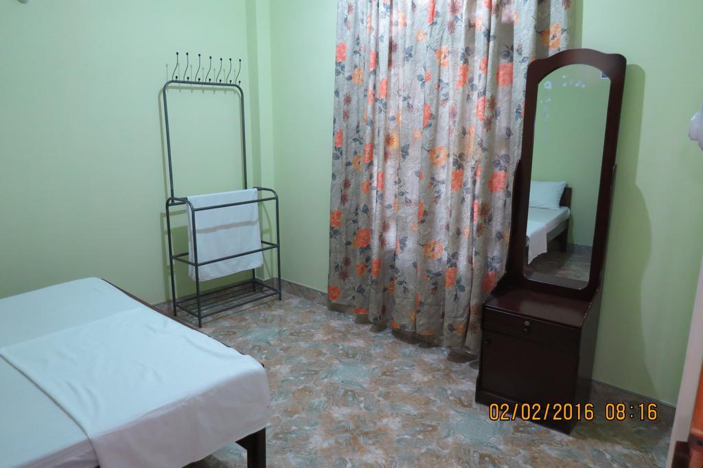 Sasvi Holiday Inn Trincomalee Room photo