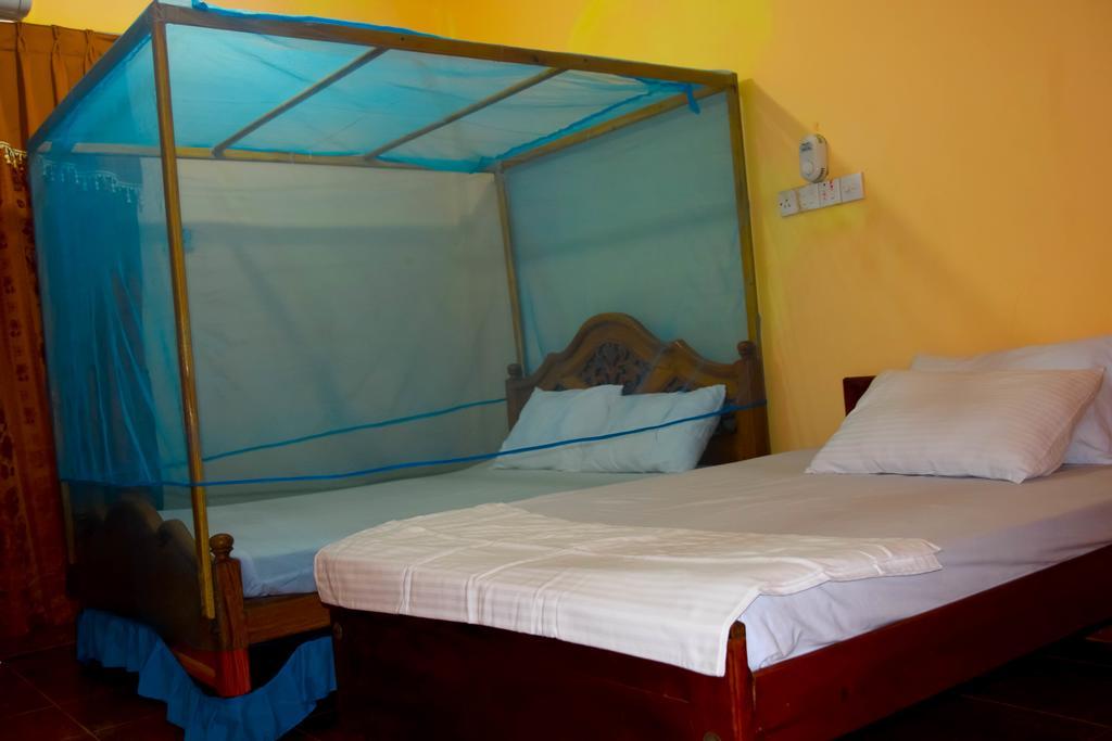 Sasvi Holiday Inn Trincomalee Room photo